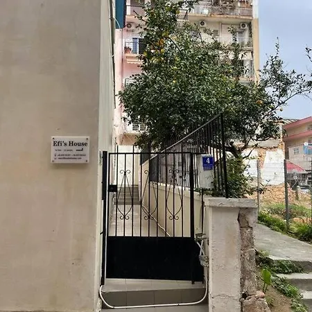 Efi's House Апартаменти *