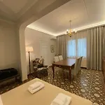 Efi's House דירה