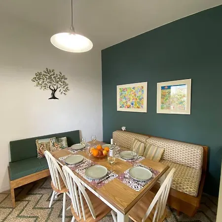דירה Efi's House *