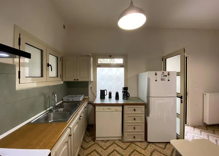 アパート Efi's House