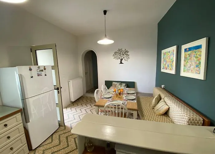 Efi's House アパート *